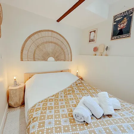 La Croisee Des Chemins Lägenhet *