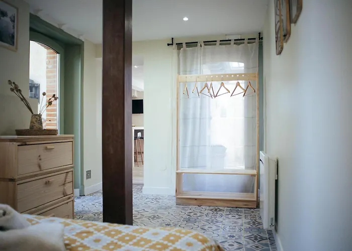 La Croisee Des Chemins Διαμέρισμα Μοντωμπάν